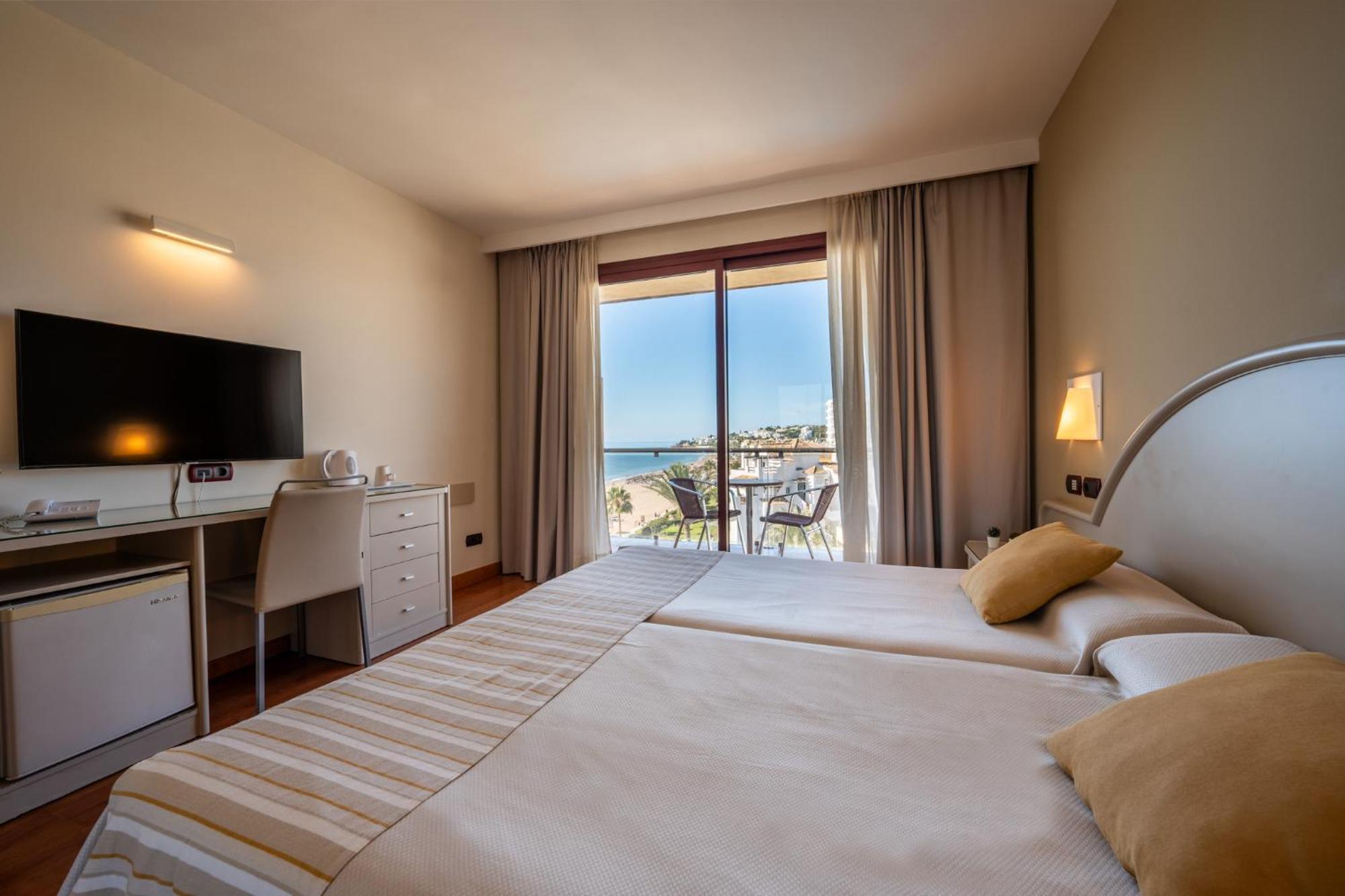 Gran Hotel Costa Del Sol La Cala De Mijas Exterior photo